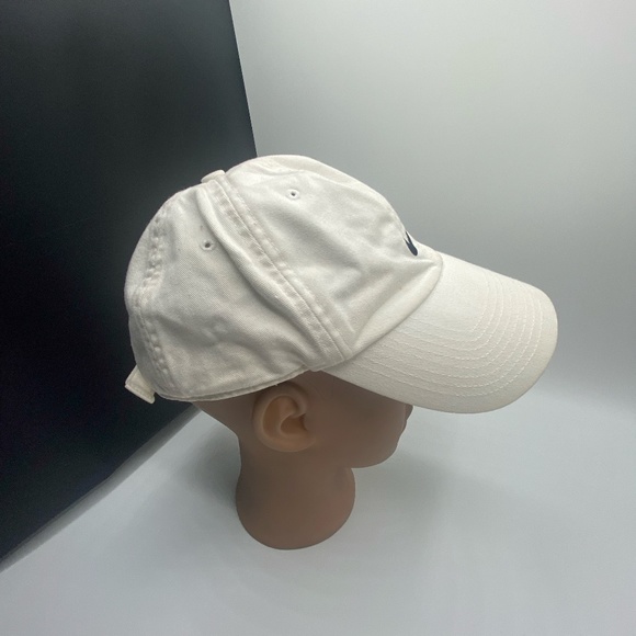 White Nike Ball Cap - Picture 4 of 9